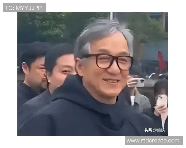 足球明星热衷追星成龙的幕后故事与精彩瞬间分享